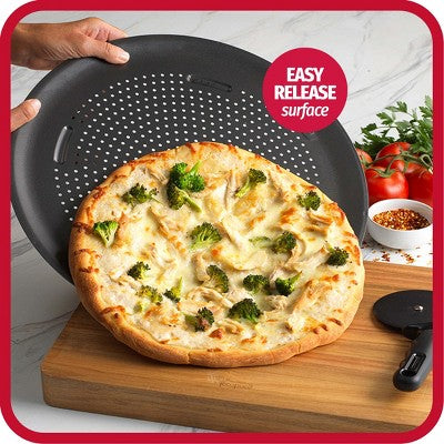 Okrągła blacha nonstick z prowadnicami do krojenia