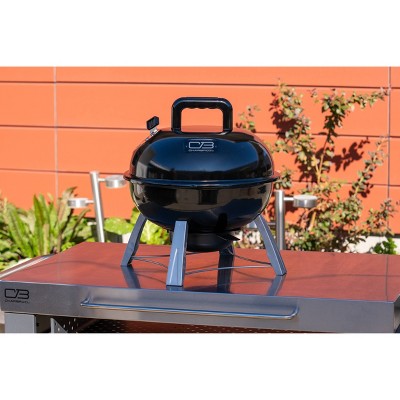 Mały kociołkowy grill węglowy na wyjazd
